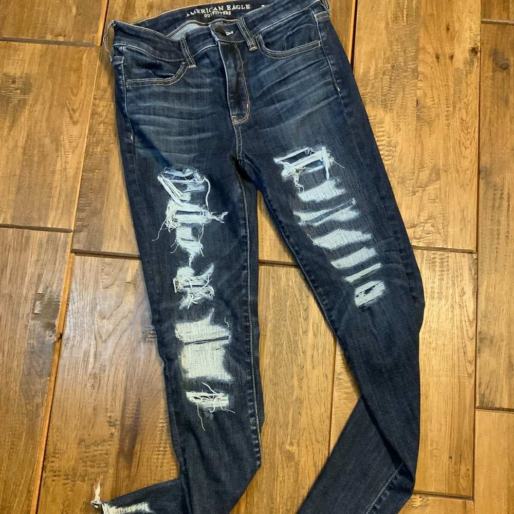 AEO high rise jeggings. Size 6. Distressed